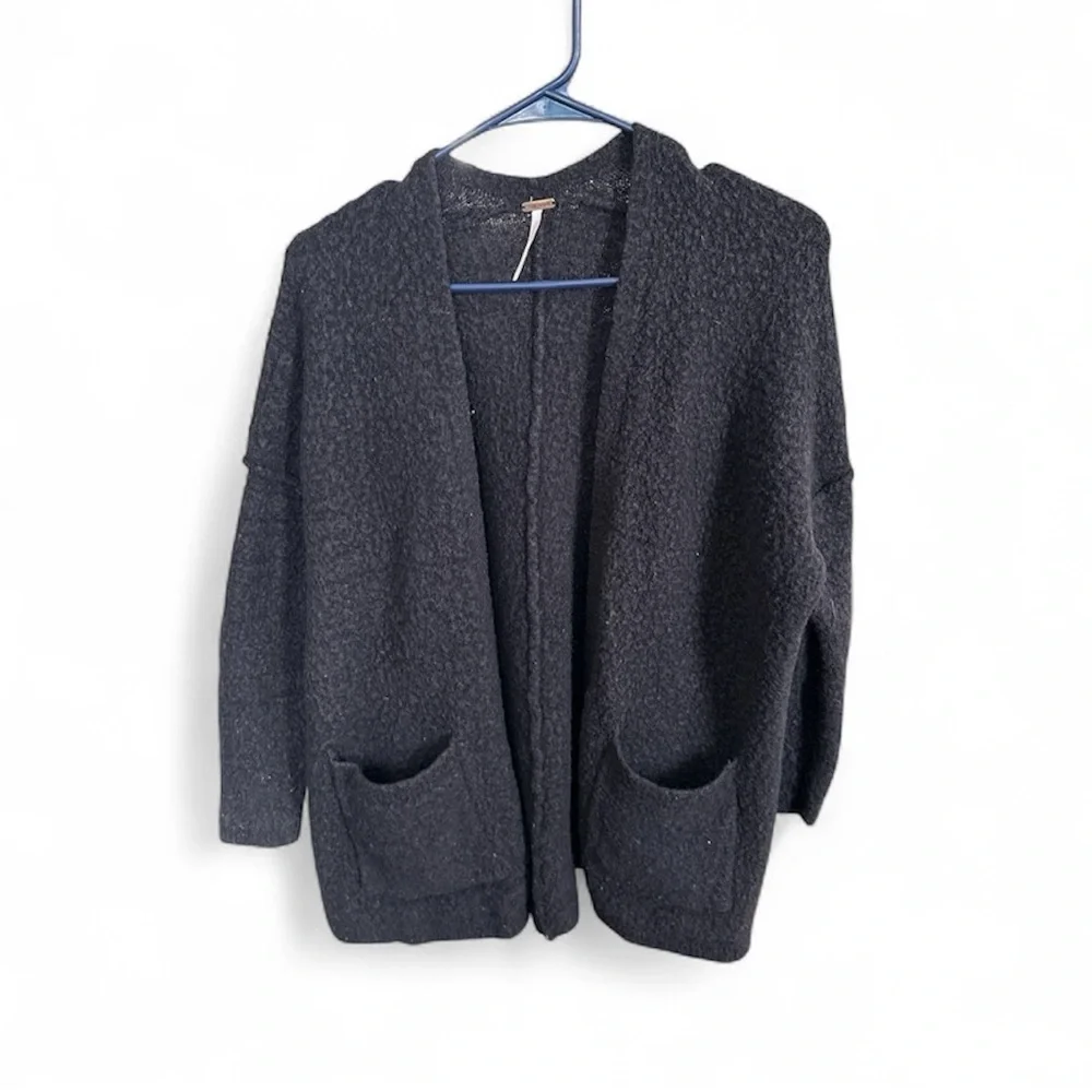 Free People CLOSET CLEANOUT oversized 100% wool cardigan-Size S